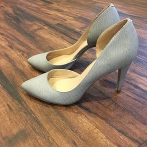 BCBG grey snake print heel